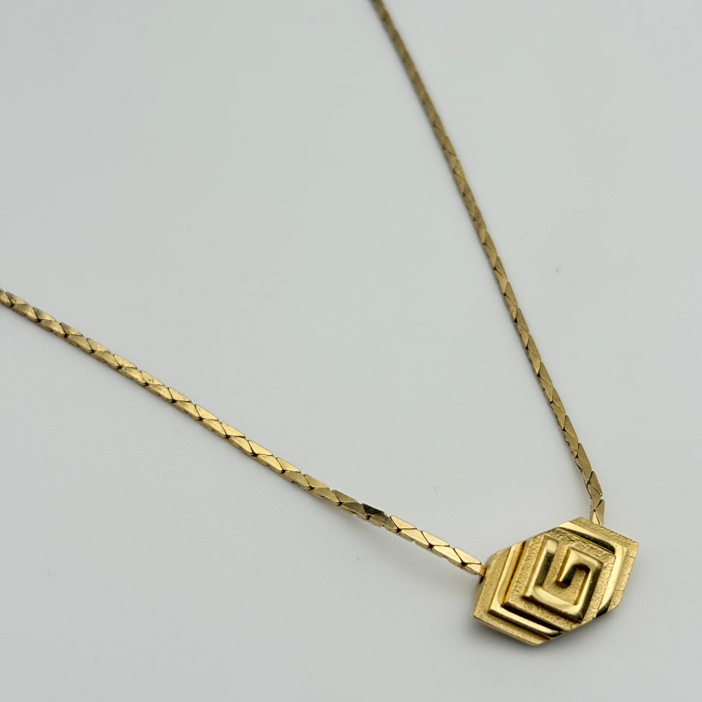GIVENCHY ネックレス