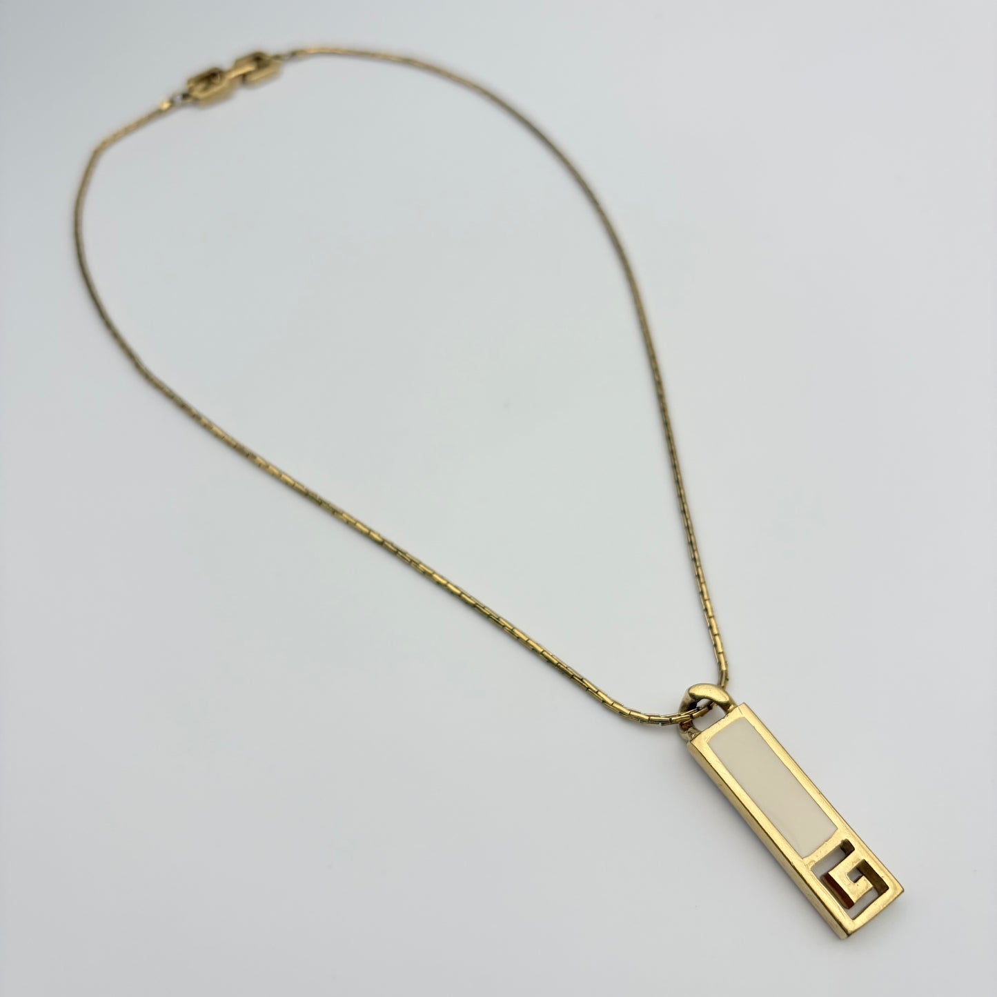 GIVENCHY ネックレス