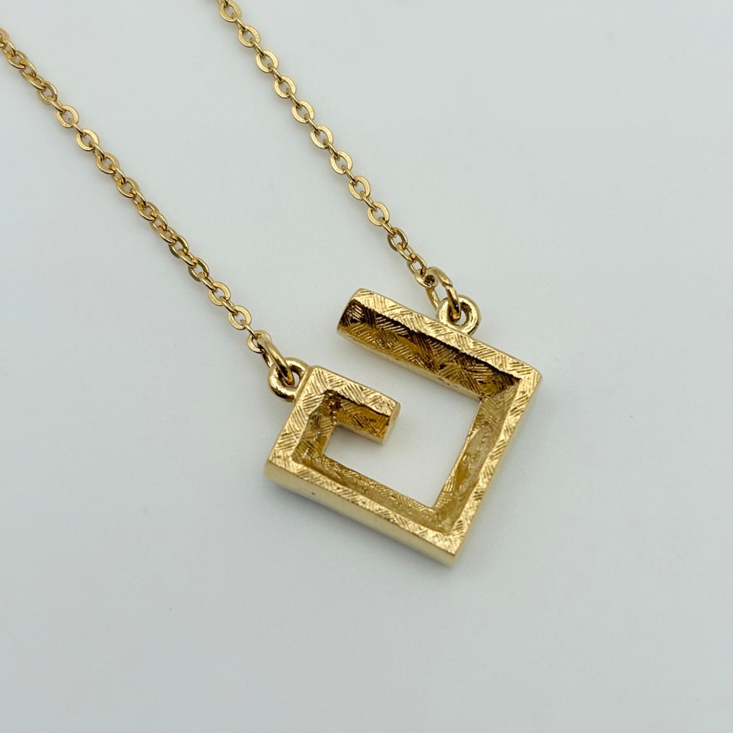 GIVENCHY ネックレス